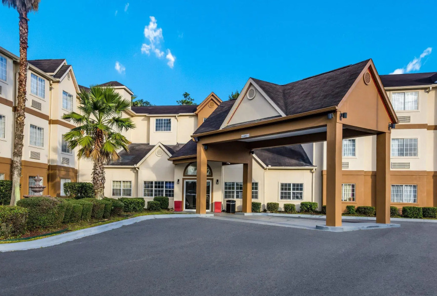 Red Roof Inn PLUS+ & Suites Savannah - I-95