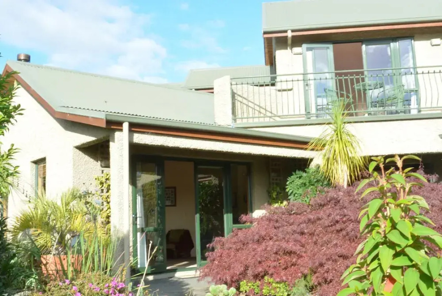 Highgate Bed and Breakfast & Garden