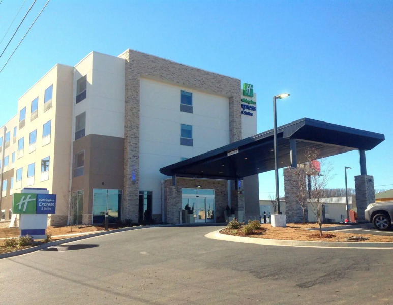 Holiday Inn Express & Suites Tahlequah by IHG