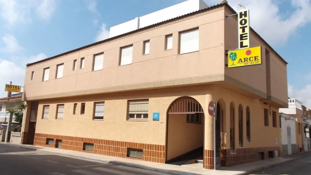 Hotel Arce