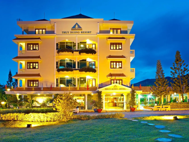 Tran Chau Beach & Resort