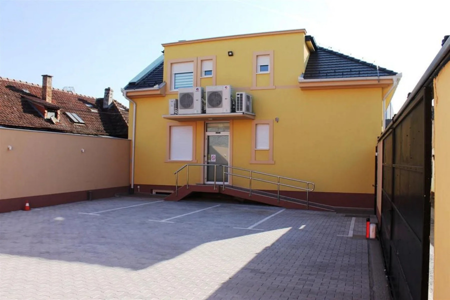 Garni Hotel 11Tica DM