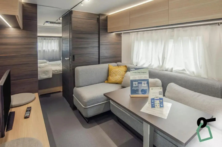 Deluxe - Two Bedroom No.2