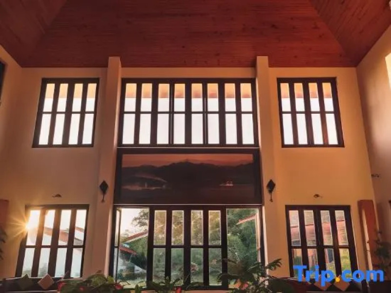 Ambatty Greens Resort