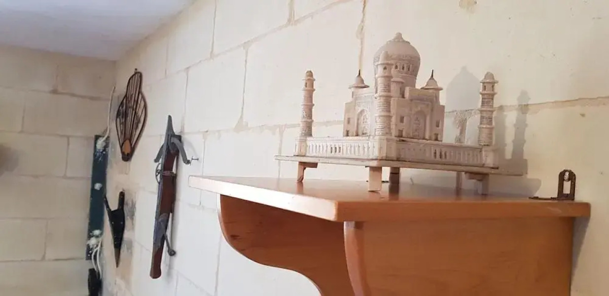 Rustic Villa With Pool, Sleeps 6 & Terrace