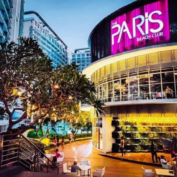 Stunning 1-bed Apartment in Paranaque