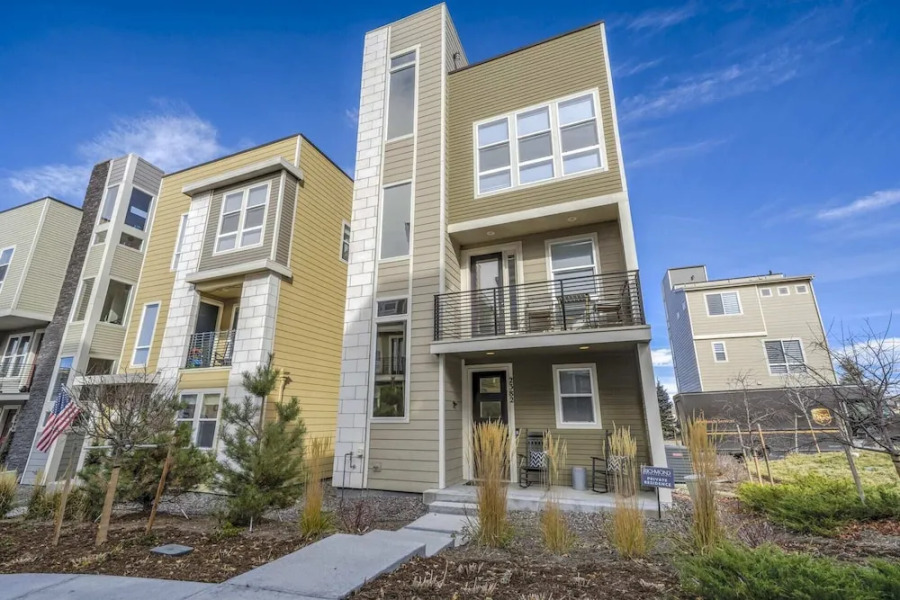 3BD Rooftop Lounge Restaurants & Parks