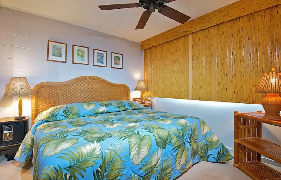 Maui Sands #6e 1 Bedroom Condo by RedAwning