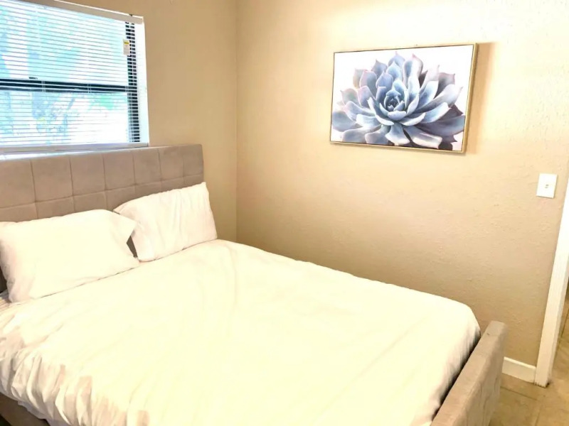 Succulent Studio by beach w/full kitchen