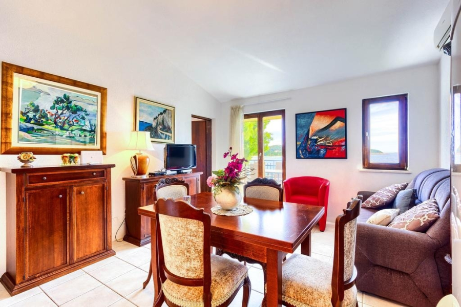 Apartment Lidi - by the sea; A2-kat Rogoznica, Riviera Sibenik