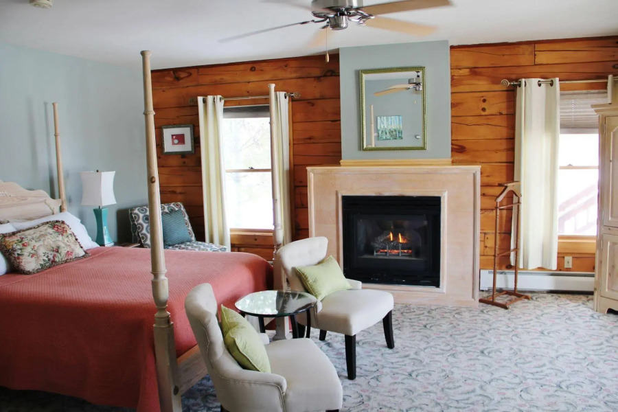 Point au Roche Lodge