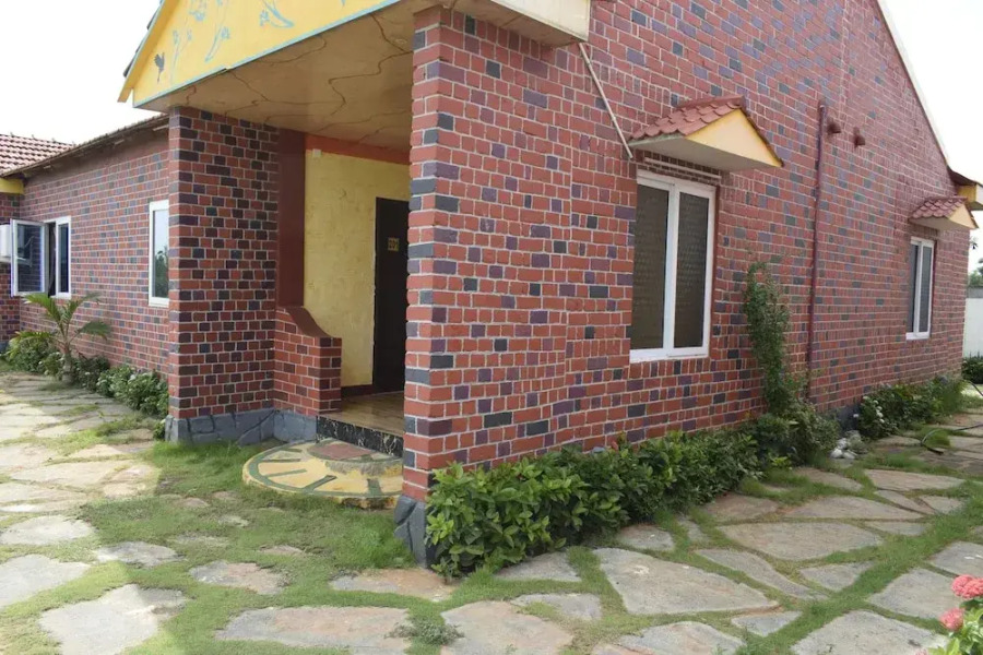 Navagiraga Resorts & Hotel