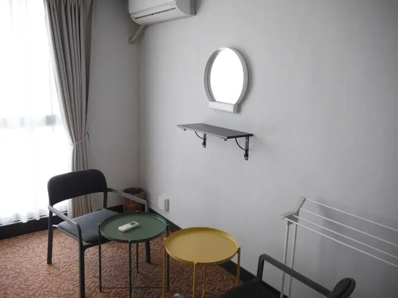 J-Hoppers Lake Biwa Guesthouse