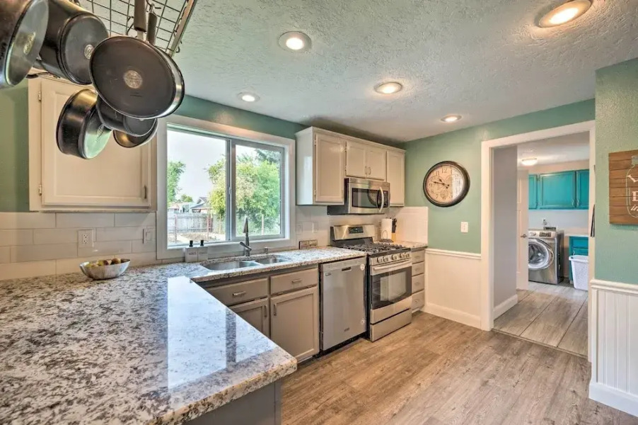 Idyllic Nampa Family Home With Hot Tub & Fire Pit!