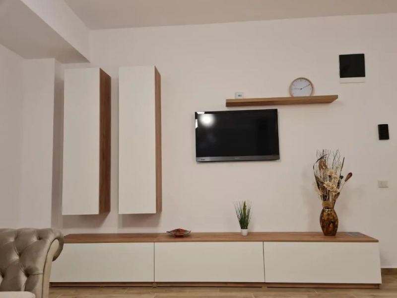 Apartament deosebit cu parcare securizata,lift.