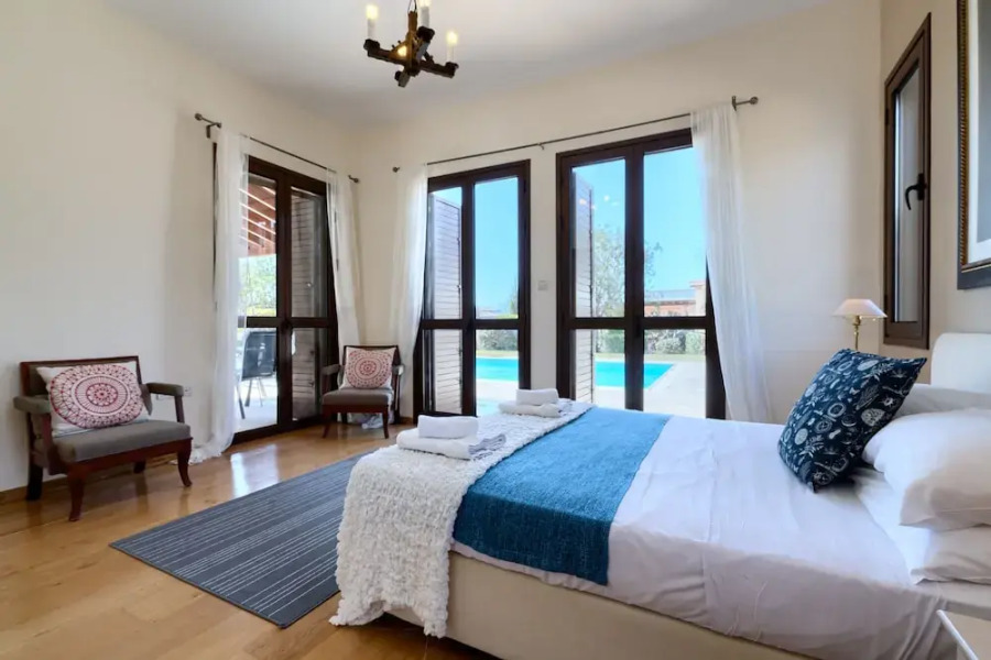 3 bedroom villa Dionysos 373 with private pool and pretty garden, Peaceful location within Aphrodite Hills Resort