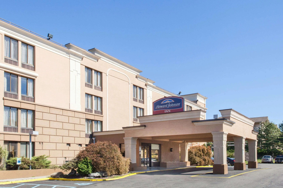 Howard Johnson Inn Suffern