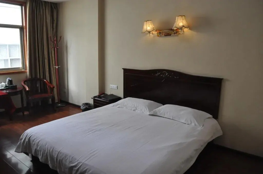 Enshi Junren Business Hotel