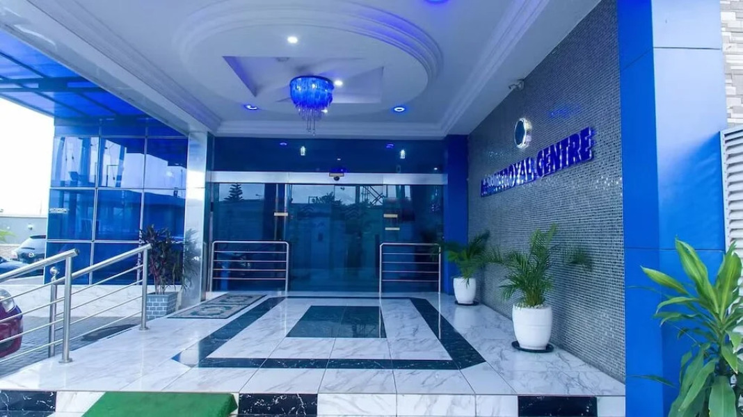 MountRoyal Centre Hotel and Suites