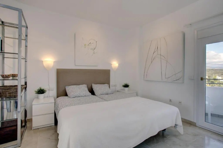 Sunny Golf Apartment