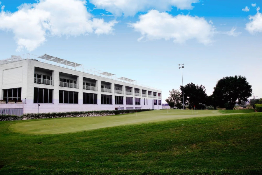 Defence Raya Golf & Country Club