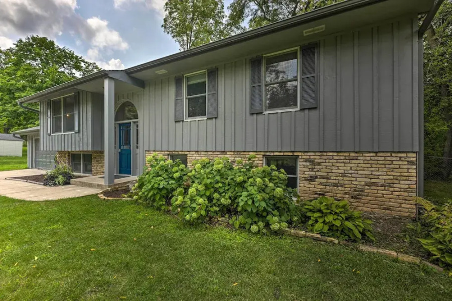 Lake Nagawicka Home - 2 Blocks to Boat Launch