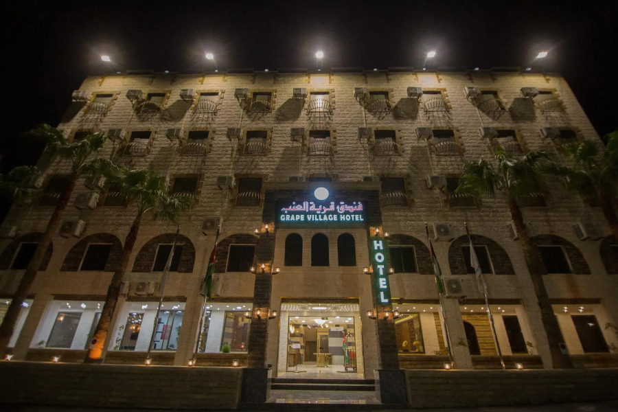 Отель Grape Village