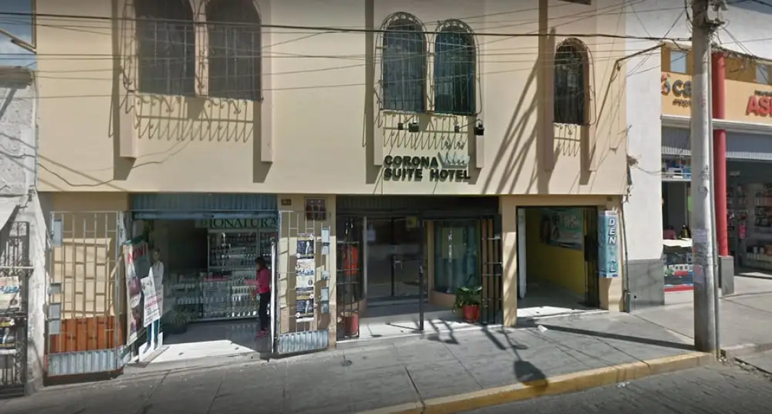 Corona Suite Hotel