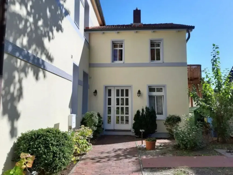 Holiday Apartment Villa in the Park