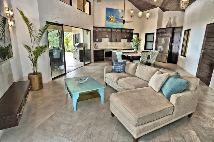 Golden Pineapple Villas