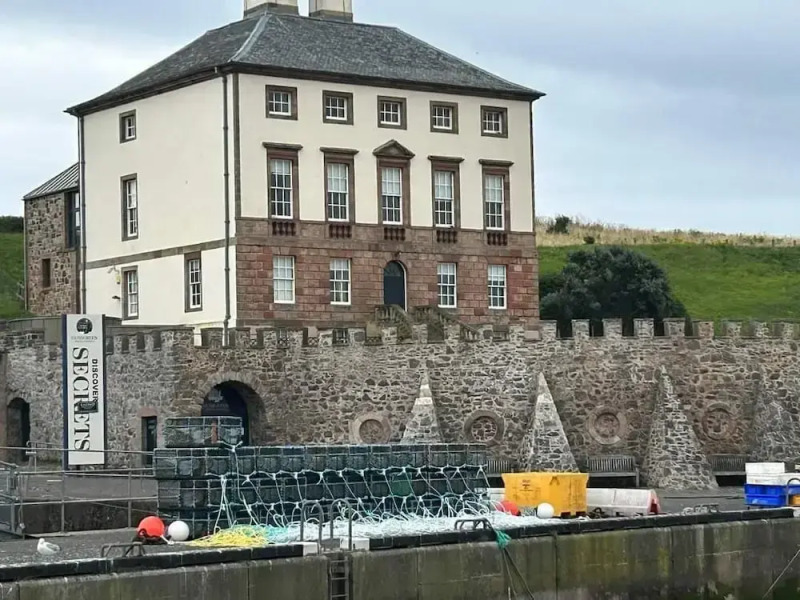 Lovely 3-bed Lodge in Eyemouth With Stunning Views