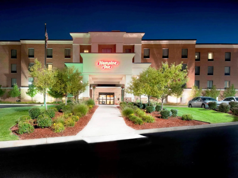 Hampton Inn Commerce Novi