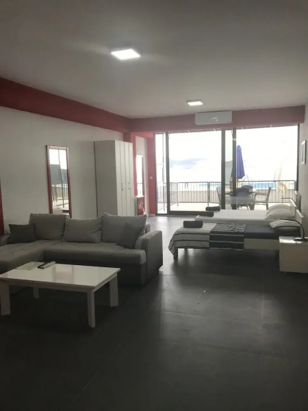 Apartments Red Beach