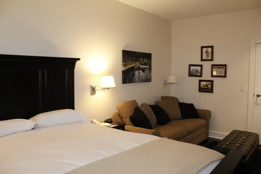 Bay Harbor Village Hotel and Conference Center
