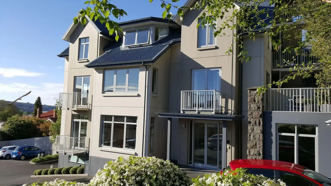 Bluestone On George
