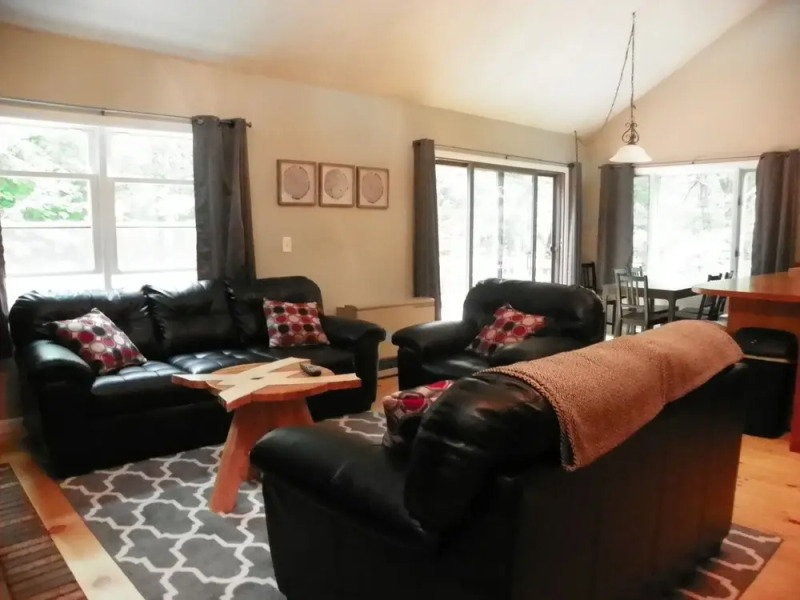 Newly Renovated Private 3 Bedroom Home in Waterville Estates Near Community Center - Bv146e