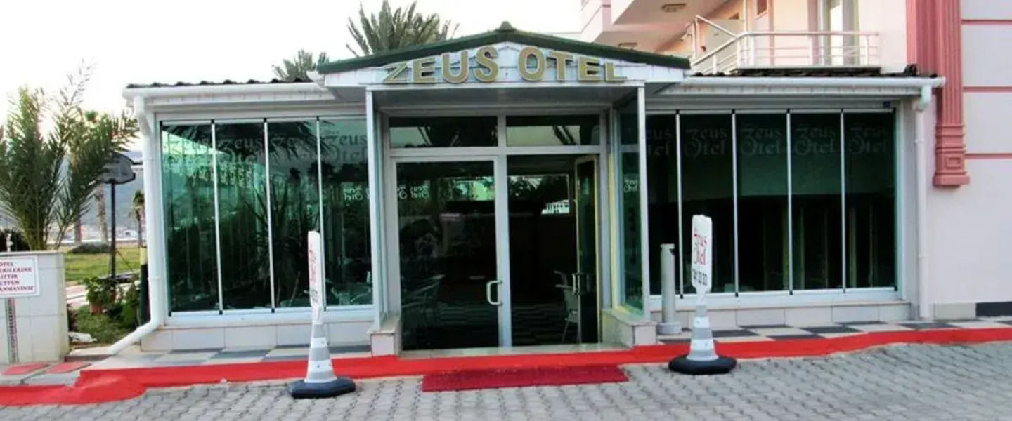 Zeus Hotel