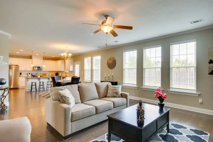 Quaint Grovetown Getaway w/ Private Hot Tub!