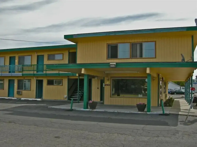 Greenway Motel