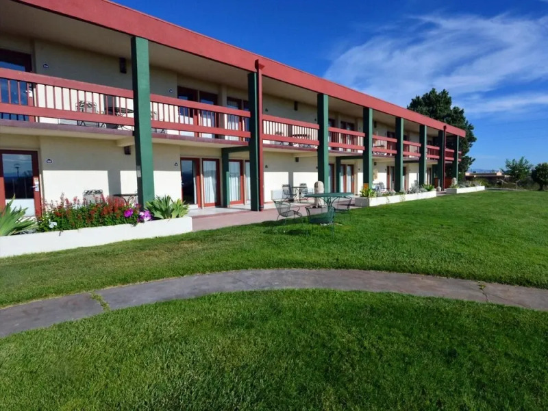 Elephant Butte Inn & Spa