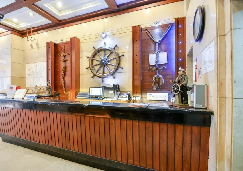 Captain Hostel