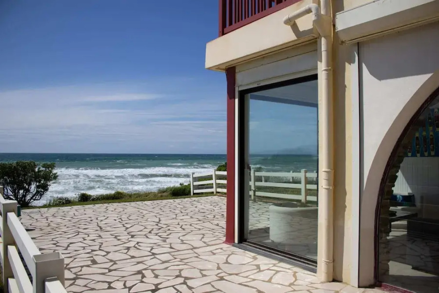 L'uhabia Beachfront Retreat With Parking Access!