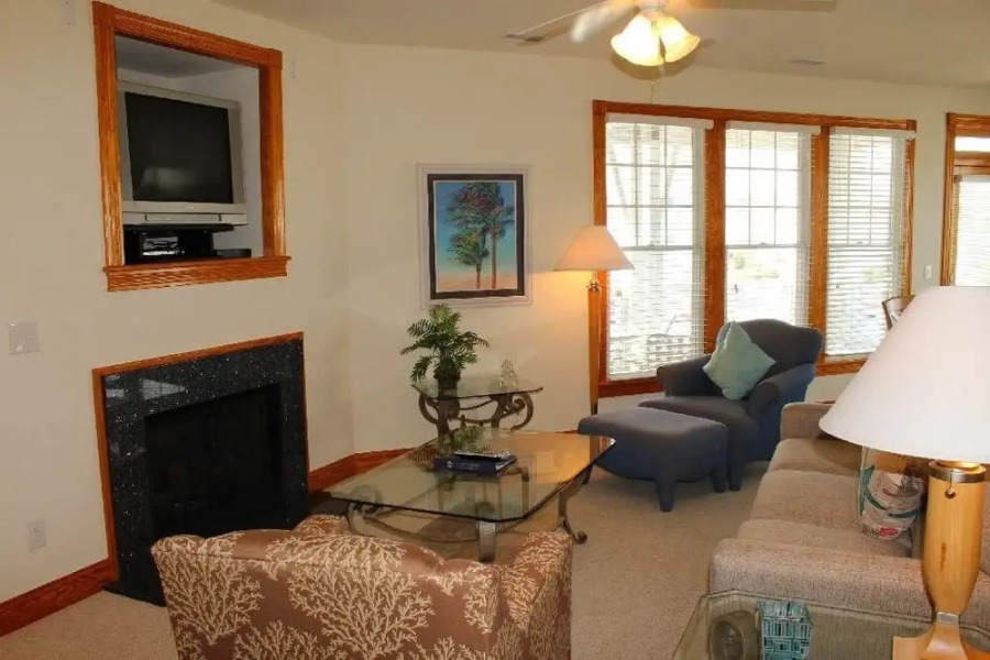 Gulfstream Village 111 3 Br condo by RedAwning