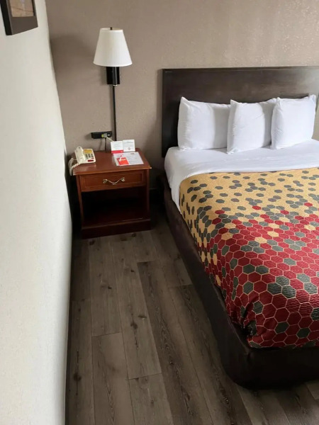 Red Carpet Inn - Dumfries/Quantico