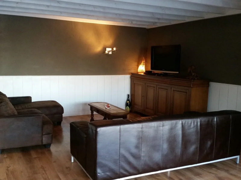 Beautiful Holiday Home with shared Pool in Eprave