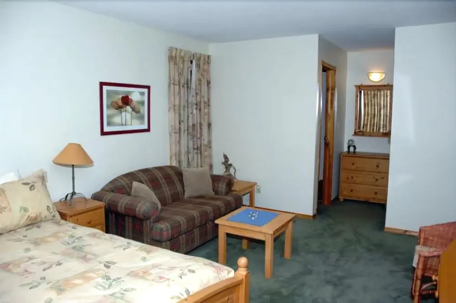 Birch Meadows Lodge B&B