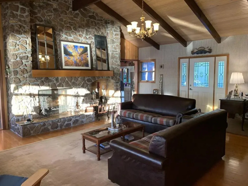 Red Bud Cove Bed & Breakfast Suites