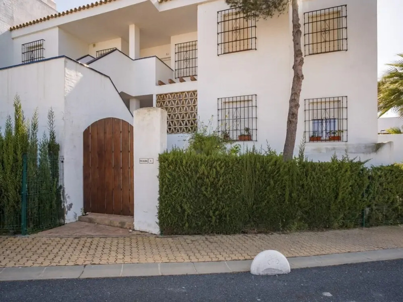Posh Holiday Home in Huelva With Swimming Pool