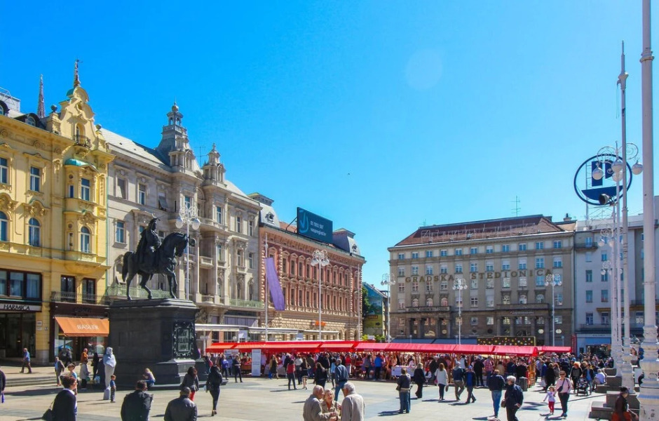 Awesome Home in Jastrebarsko With 6 Bedrooms and Wifi