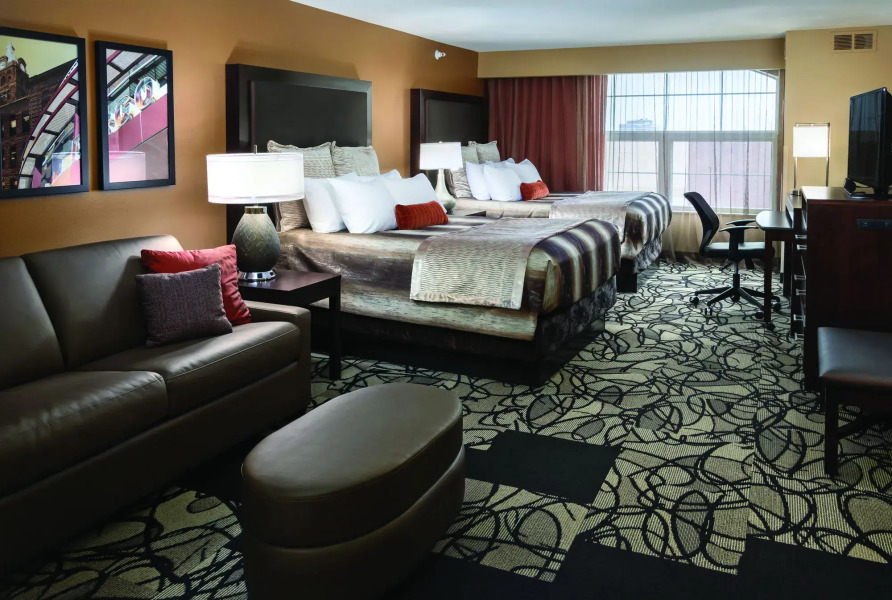ClubHouse Hotel & Suites - Fargo